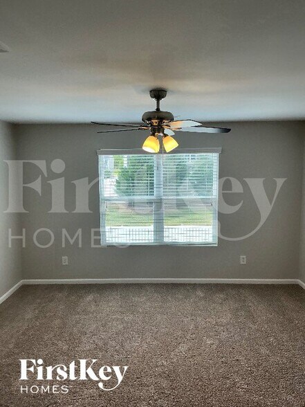 Building Photo - 1013 Blue Stream Ln