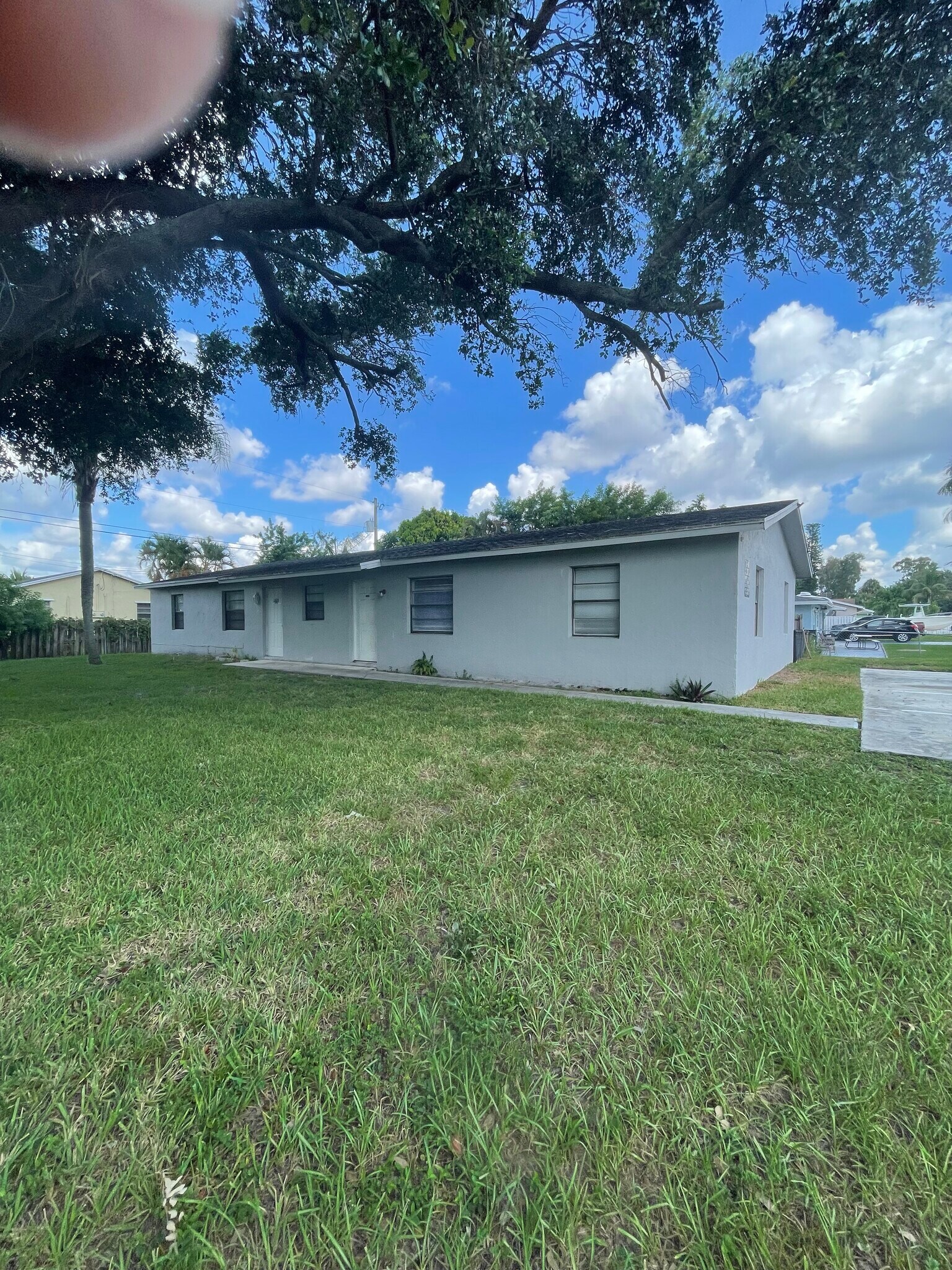 Building Photo - 1637 Barbarie Ln