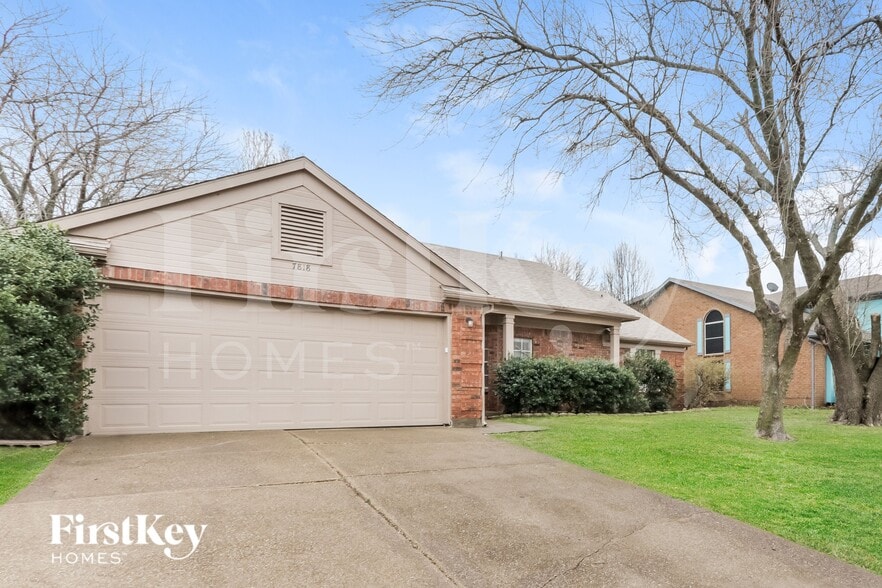 Building Photo - 7818 Bordeaux Ln