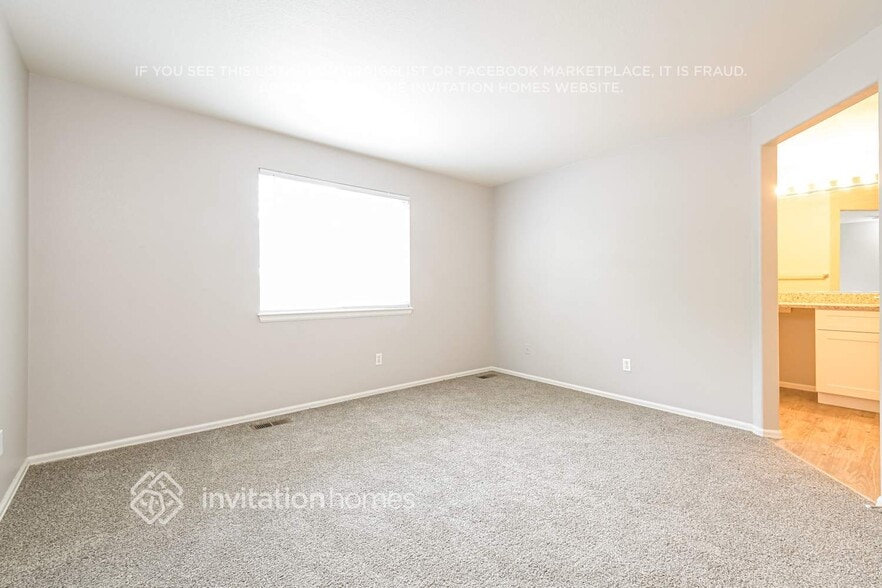 Building Photo - 13544 N Pecos St