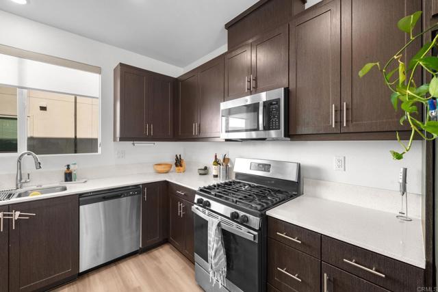 Building Photo - 5485 Seacliff Pl