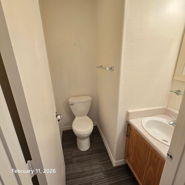 Building Photo - Gorgeous Townhouse for rent!!!