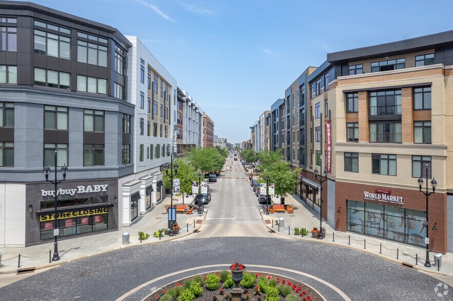 Crocker Park Living 177 Market St Westlake OH 44145 Apartment Finder