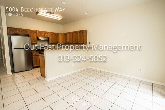 Building Photo - 5004 Beechcraft Way