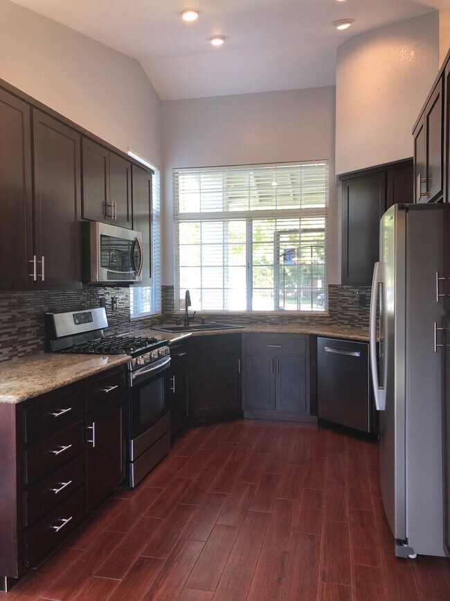 Building Photo - 3 BED 2 BATH HOME W/ UPGRADES ON CUL-DE-SAC