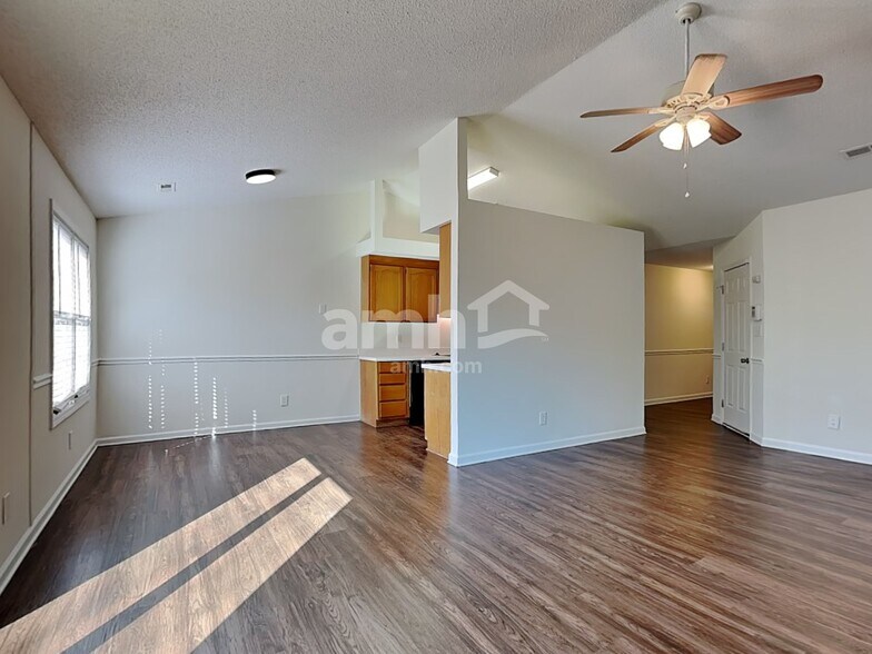 Building Photo - 1738 Ammons Dr