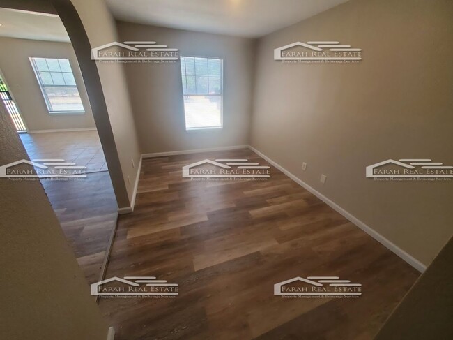 Building Photo - 3/2 Home Now Available in Fort Worth!