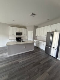 Building Photo - 5416 Bristo St