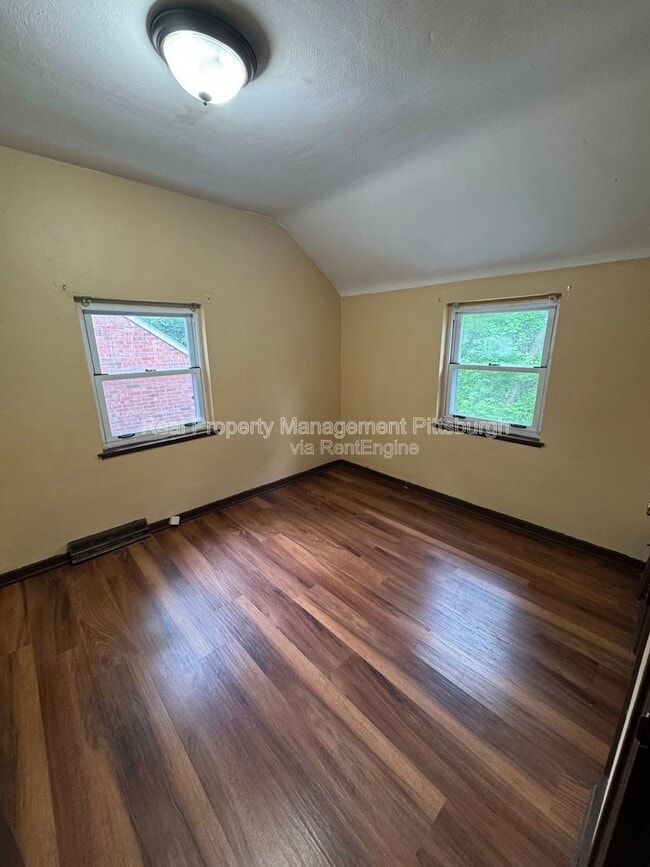 Building Photo - 48 Wenzell Pl
