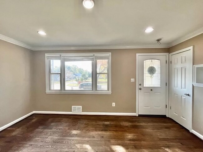 Building Photo - 5128 Mangum Rd