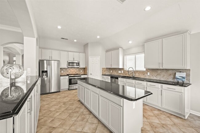 Building Photo - 1330 Leigh Gdns Dr