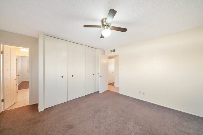 Building Photo - Meticulously Maintained 4 bed Scottsdale Home