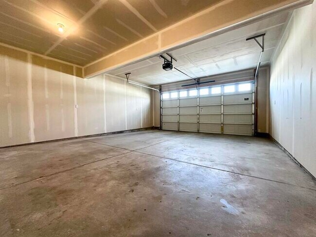 Building Photo - 225 W 950 S