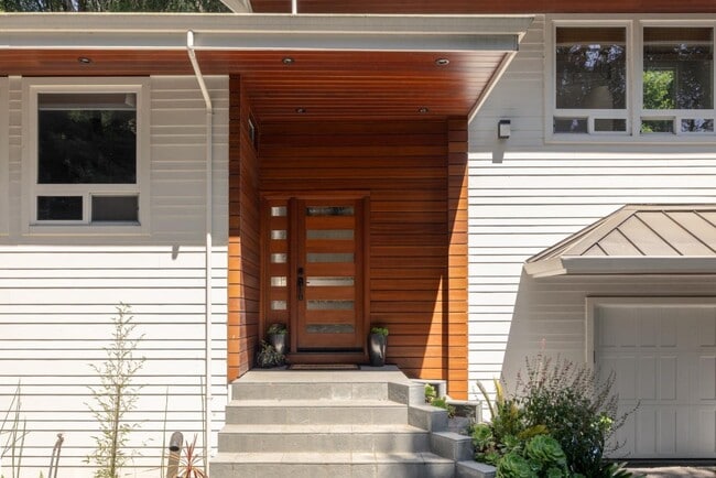 Building Photo - 101 Endlich Dr