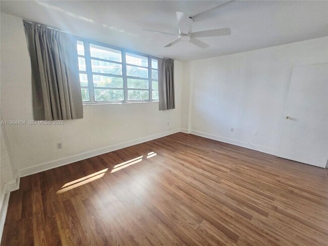 Building Photo - 800 West Ave