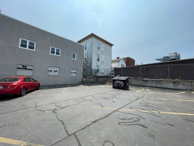 Building Photo - 449 Central St
