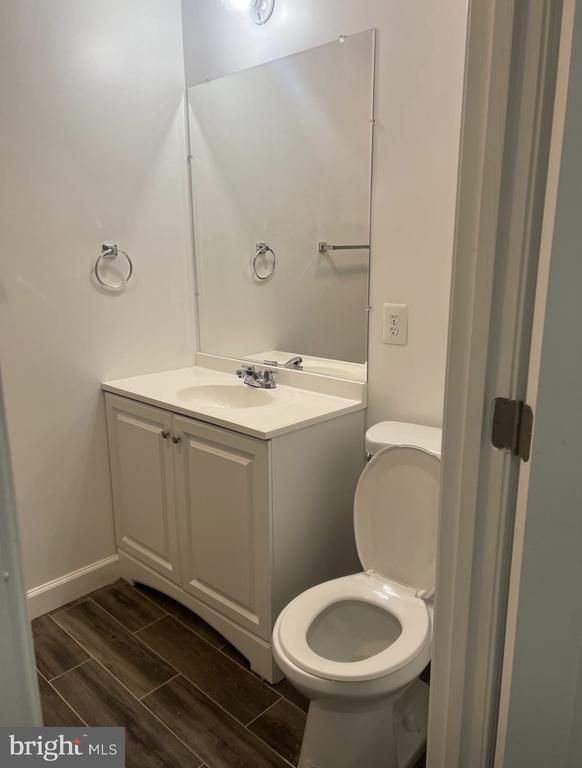 Building Photo - 1800 Eagles Ridge Ct\