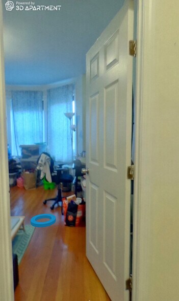 Building Photo - 79 Linden St