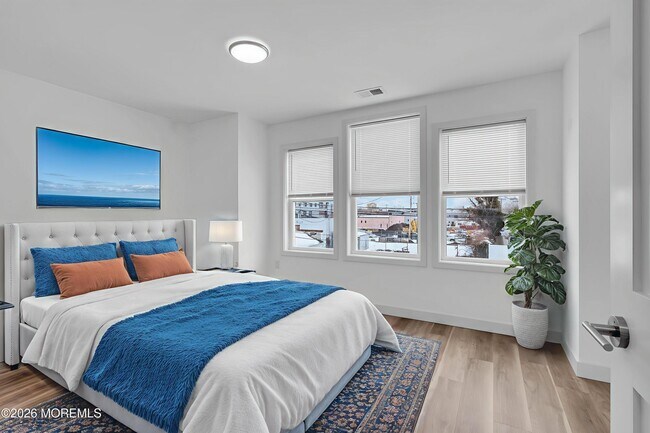 Building Photo - 45 Borden Ave