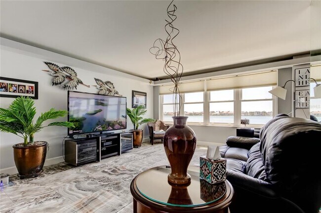 Building Photo - 5200 Brittany Dr S