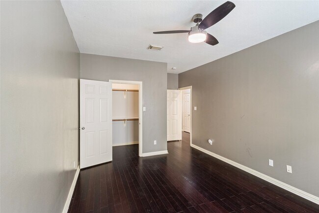 Building Photo - 7135 Harmony Cove