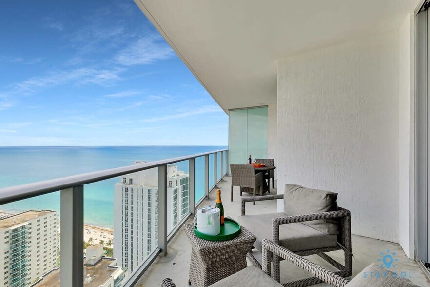 Building Photo - 4111 S Ocean Dr