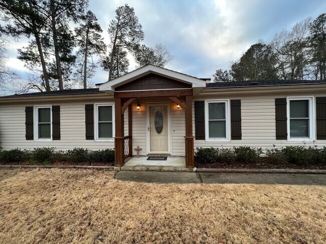 Building Photo - **COMING SOON** in Merrymont subdivision