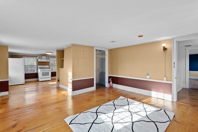 Building Photo - 80 Lafayette Rd