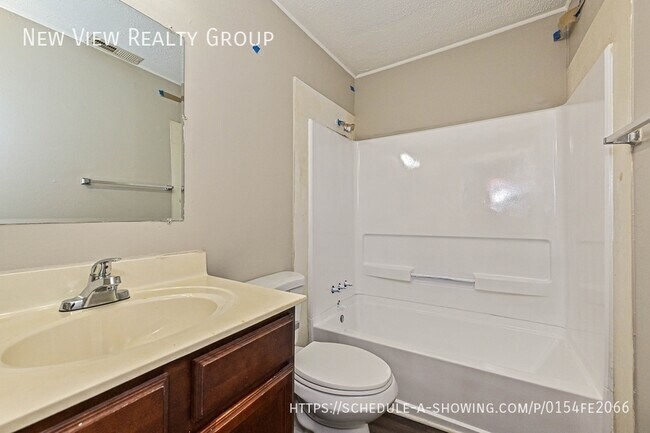 Building Photo - 3516 Jonquil St