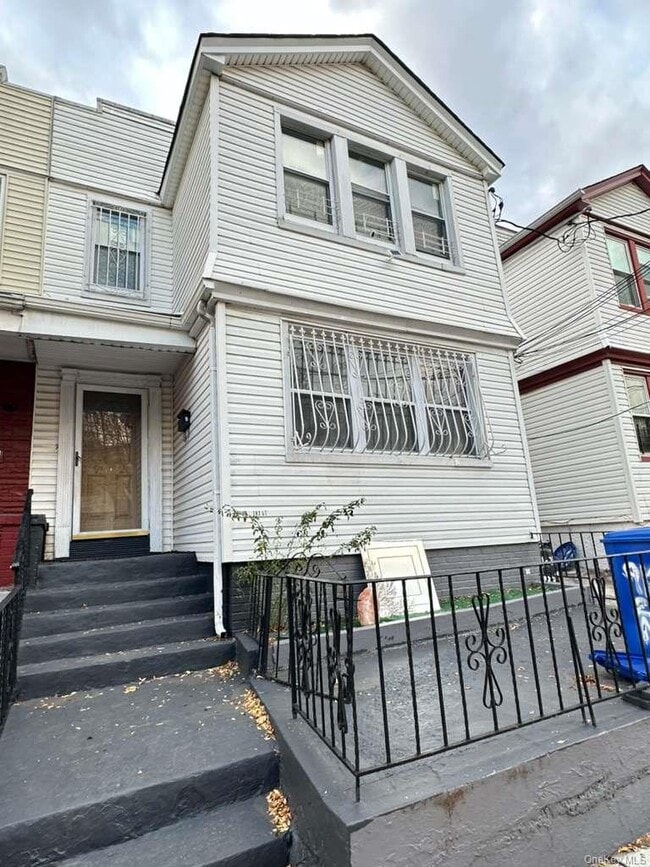 Primary Photo - 91-26 183rd St