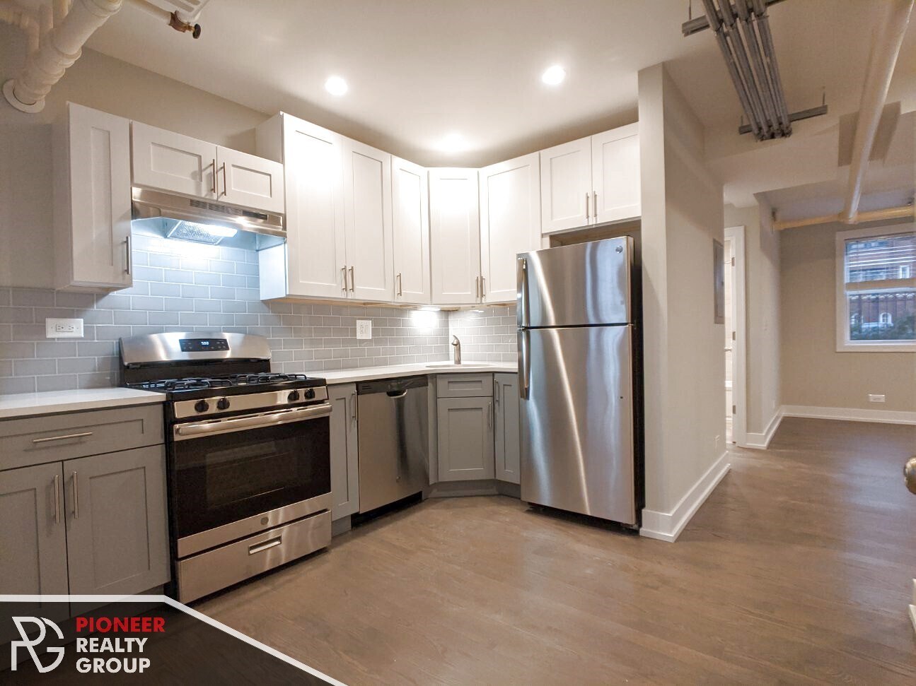 Building Photo - 1931 W Winona St