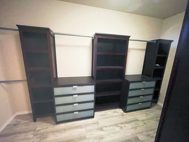 Master closet - 577 Quarter Ave
