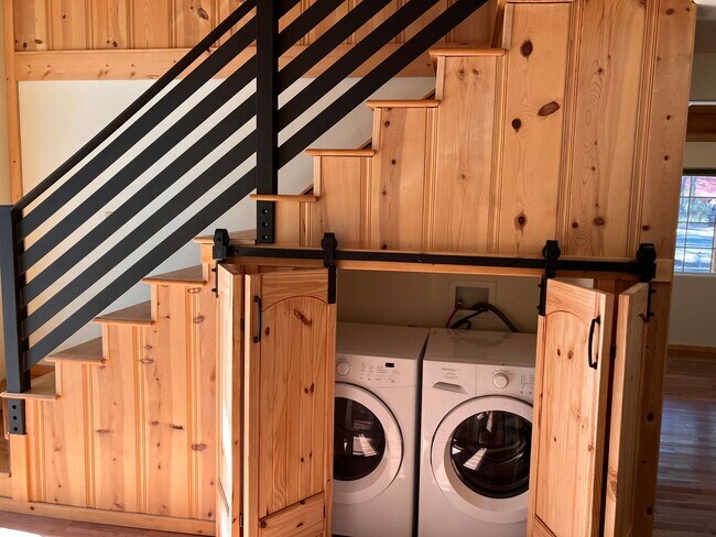 Building Photo - Classic Tahoe Knotty Pine Cabin newly remo...