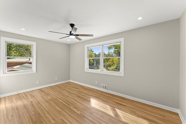 Building Photo - 3524 Brookfield Ln