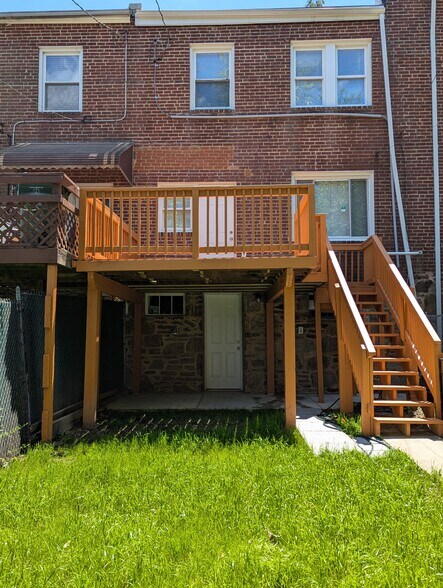 Building Photo - 2502 Park Heights Ter