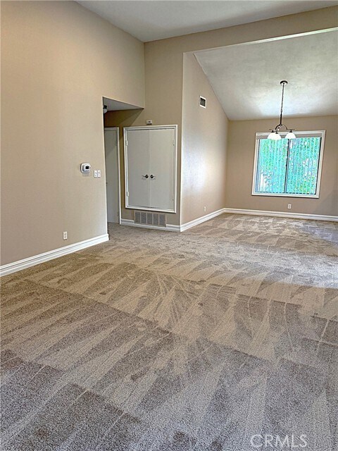 Building Photo - 545 S Ranch View Cir