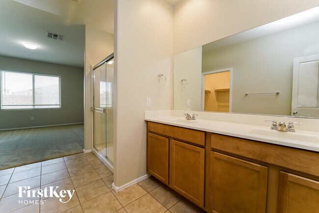 Building Photo - 7519 S Via Rancho La Costa