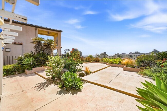 Building Photo - 31398 Isle Vista