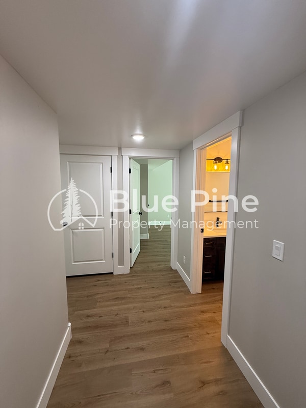 Building Photo - 3758 Inglewood Dr