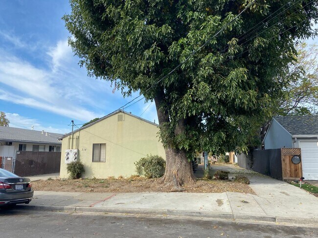 Building Photo - 314 Lawton St