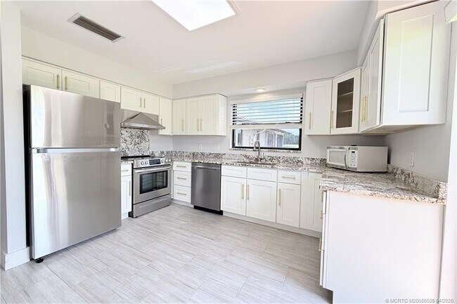 Building Photo - 3505 SW Quail Meadow Trail