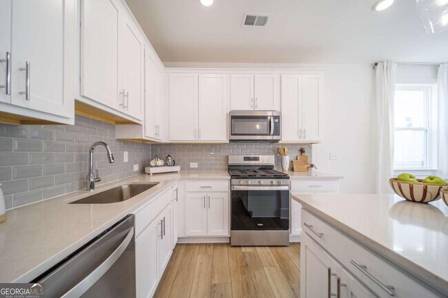 Building Photo - 1507 Albert Ln NW