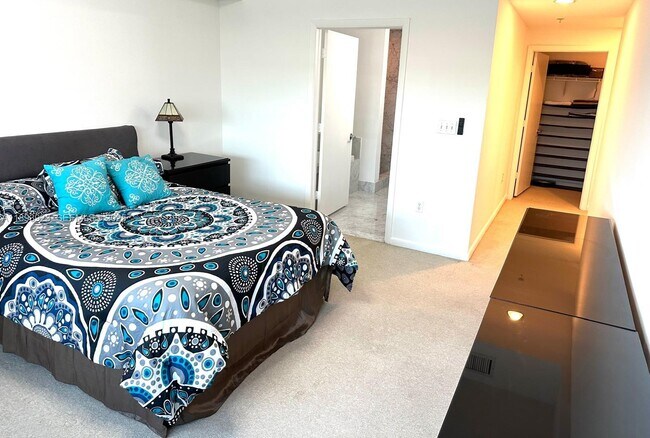 Building Photo - 253 NE 2nd St