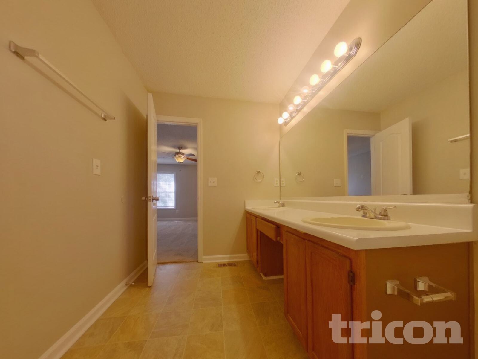 Building Photo - 2901 Pavia Cir