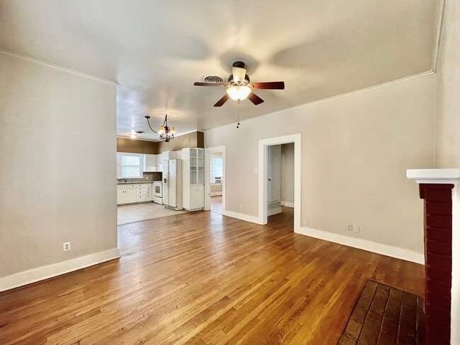 Building Photo - Charming + Convenience - 3 Bedroom, 2 Bathroom Home