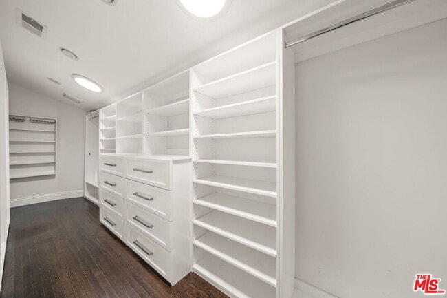 Building Photo - 9023 Alto Cedro Dr