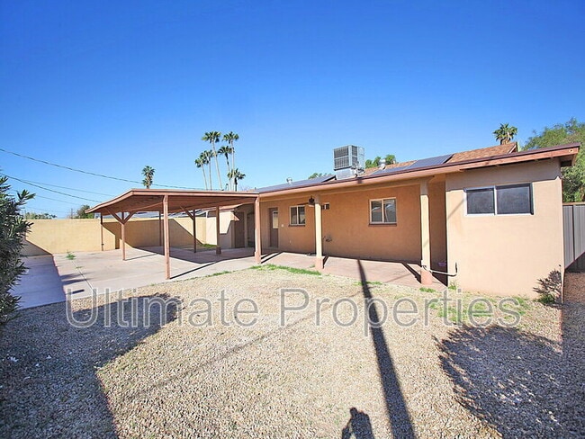 Building Photo - 1003 W Howe St