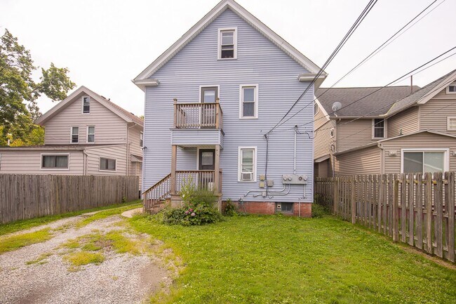 Building Photo - 13416 Harlon Ave