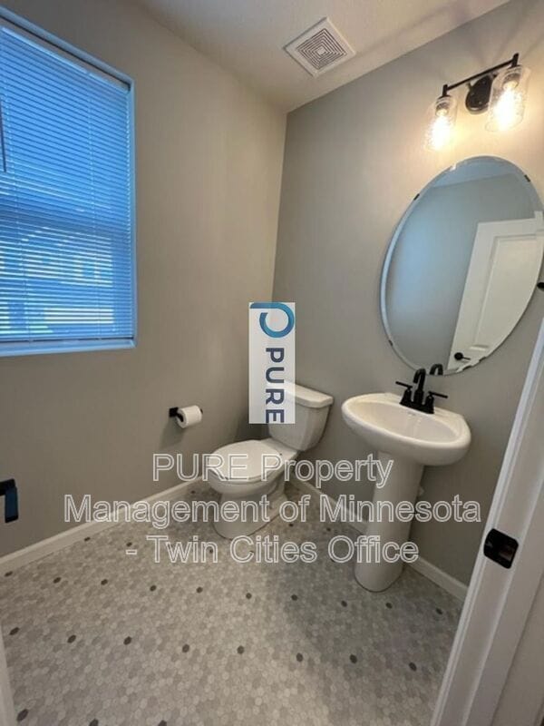 Building Photo - 1159 Farrier Rd