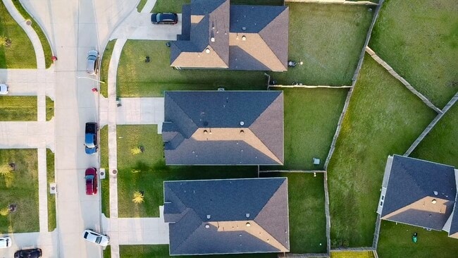 Building Photo - 31611 Farlam Farms Trl